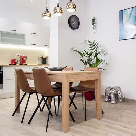 Utopia Apartments Σπλιτ Εξωτερικό φωτογραφία