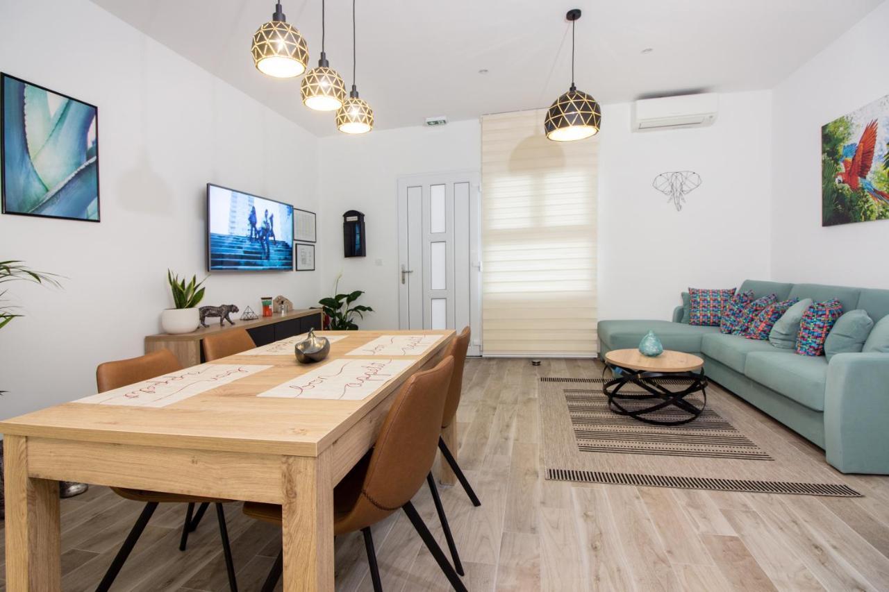 Utopia Apartments Σπλιτ Εξωτερικό φωτογραφία