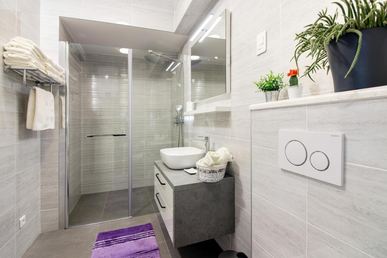 Utopia Apartments Σπλιτ Εξωτερικό φωτογραφία