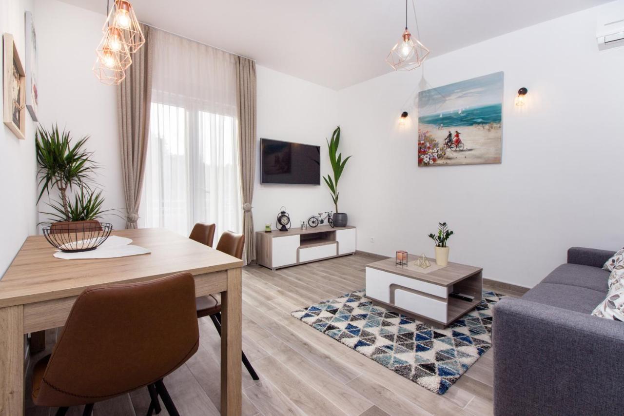 Utopia Apartments Σπλιτ Εξωτερικό φωτογραφία